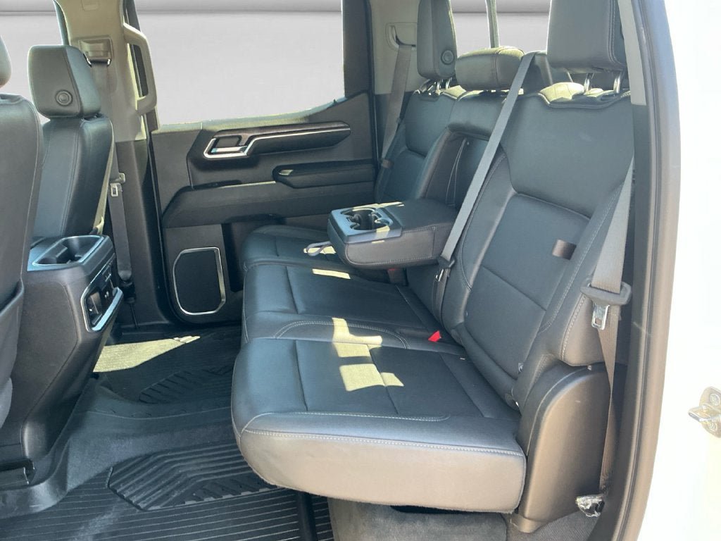 Used 2023 Chevrolet Silverado 1500 LTZ w/ LTZ Premium Package AWD/4WD image 14