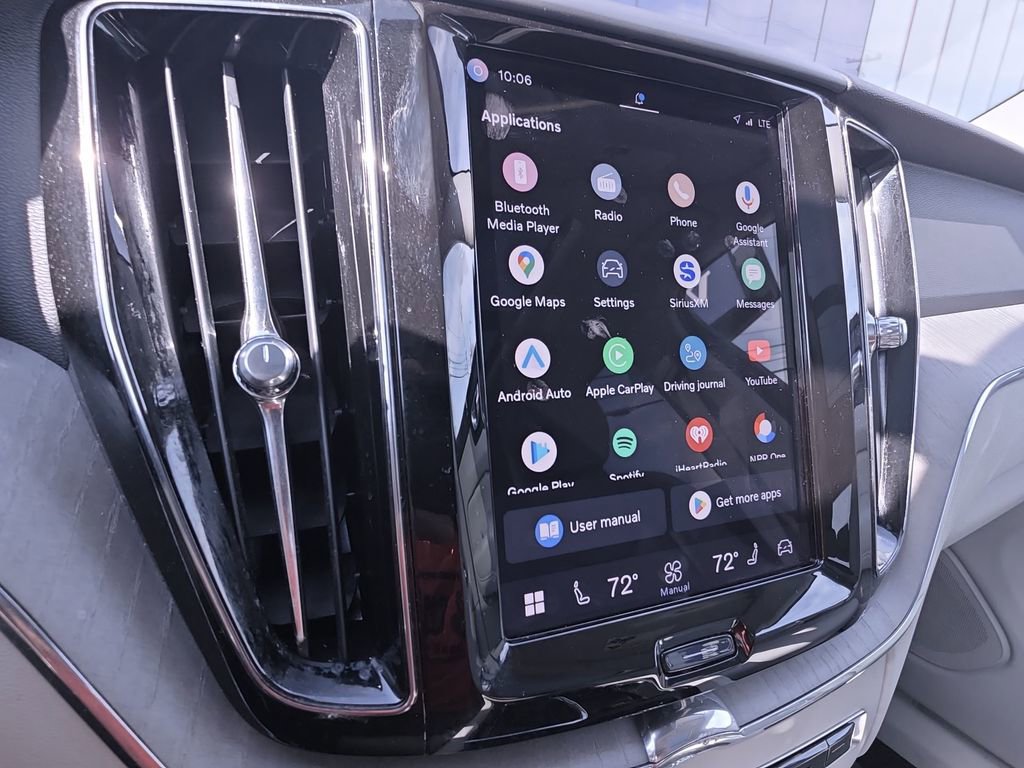 Used 2023 Volvo XC60 B5 Plus image 24