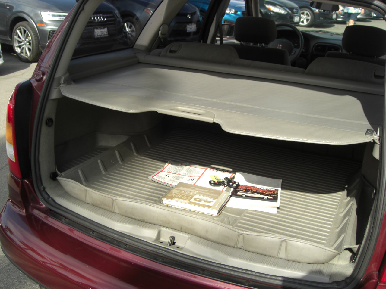 Used 2002 Saturn L-Series LW300 image 12