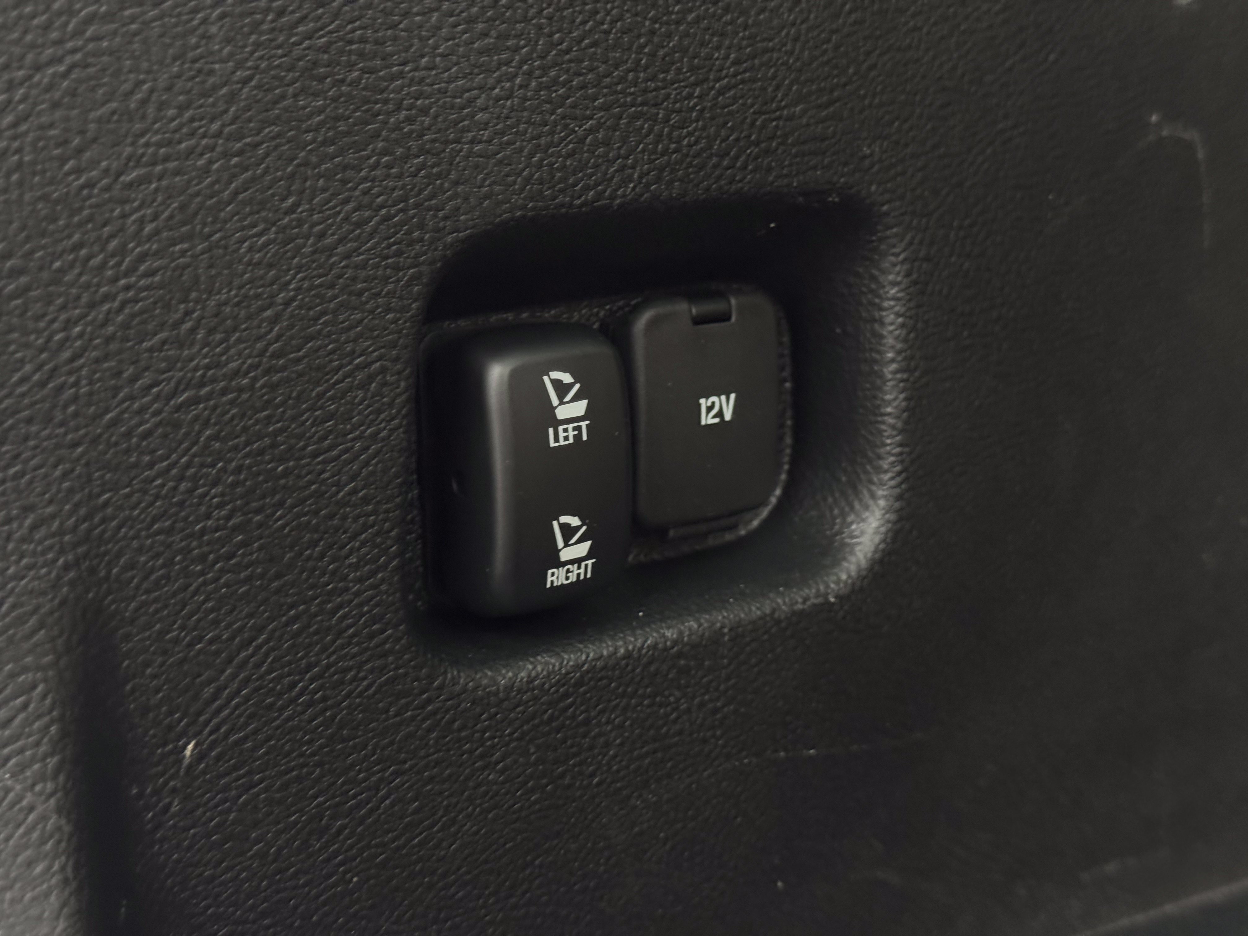 Used 2016 Ford Edge Titanium w/ Equipment Group 301A AWD/4WD image 12