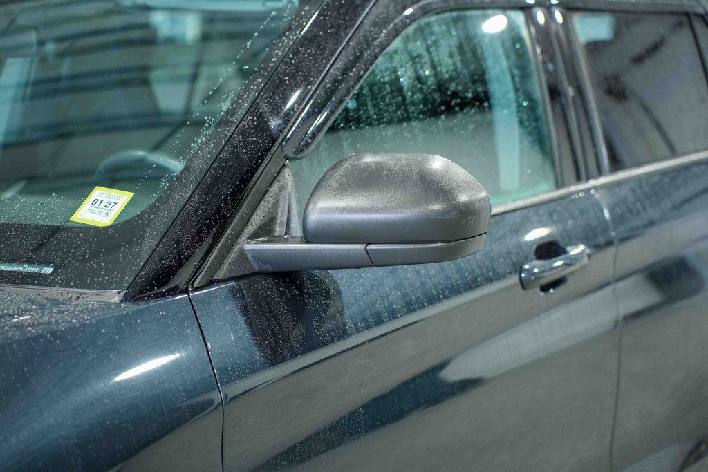 Used 2024 Ford Explorer XLT image 10