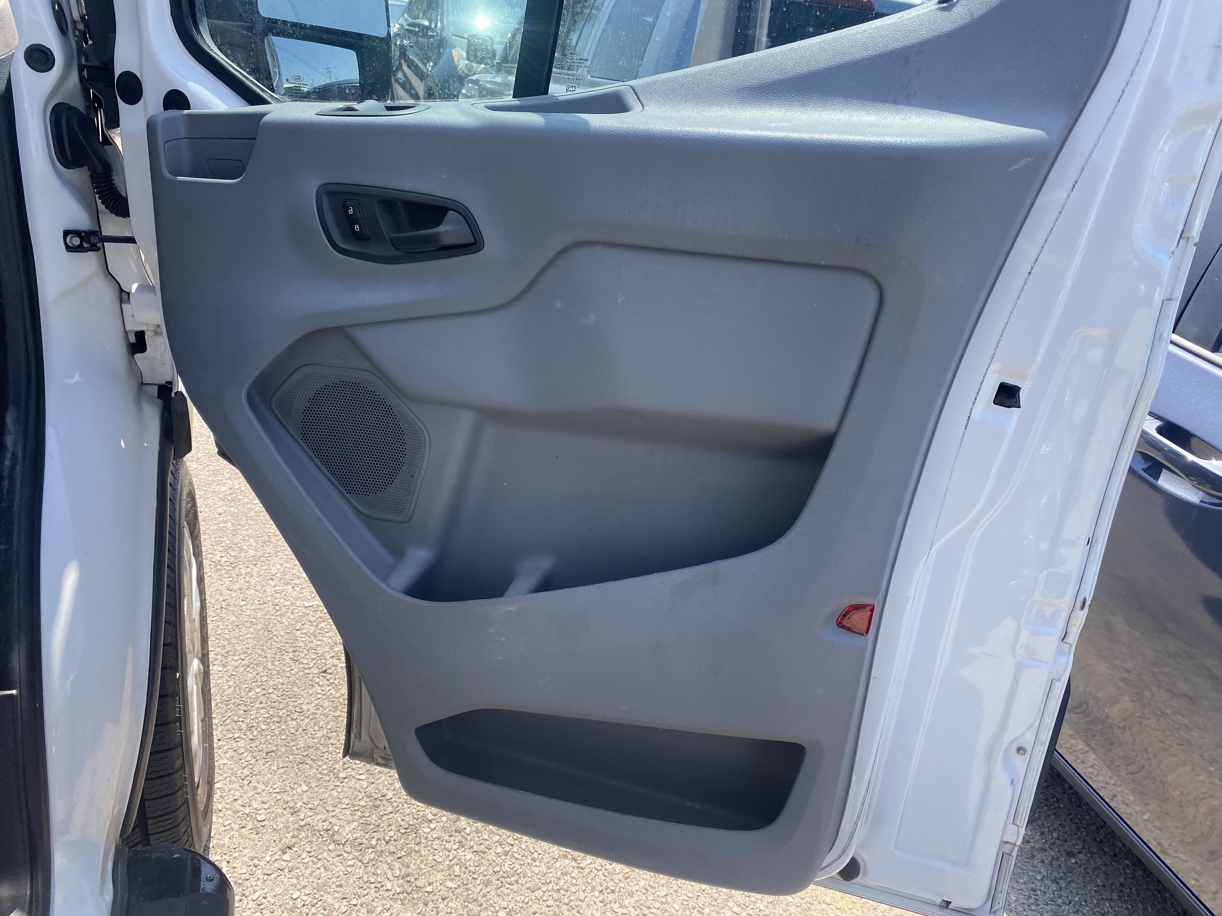Used 2018 Ford Transit 250 130 Low Roof w/ Exterior Upgrade Package RWD image 20