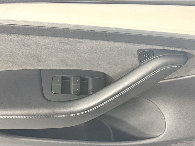 Used 2023 Tesla Model 3 Standard Range RWD image 18