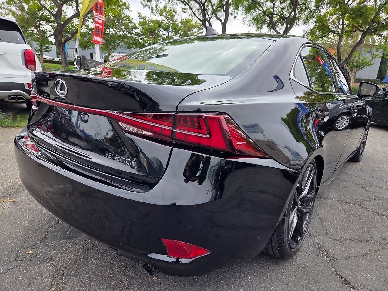 Used 2016 Lexus IS 200t w/ F Sport Package RWD image 11