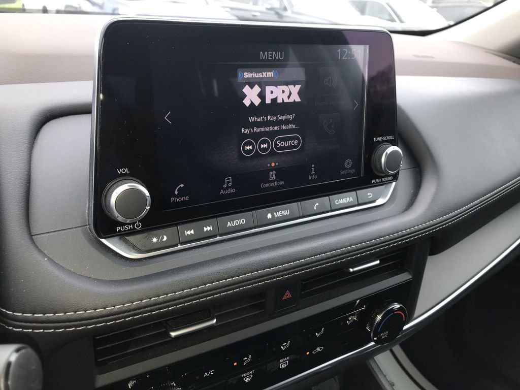 Used 2023 Nissan Rogue S image 16