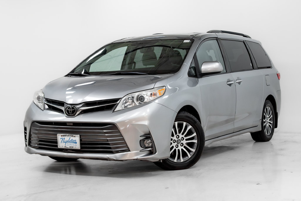 Used 2018 Toyota Sienna XLE Premium