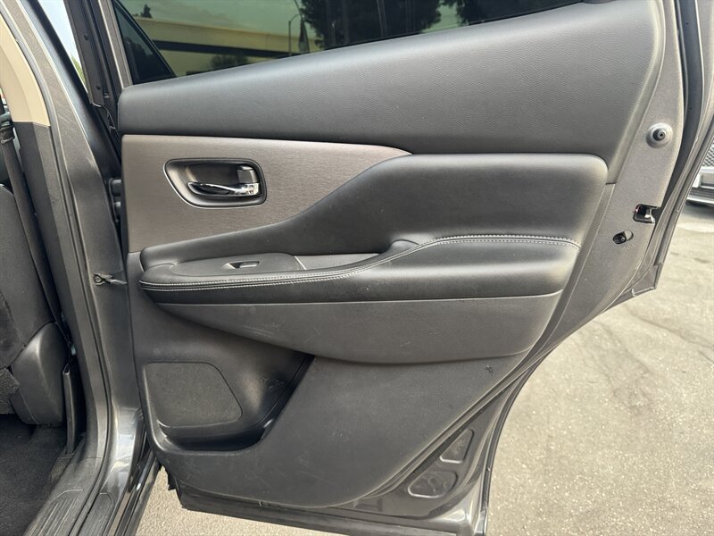 Used 2021 Nissan Murano S FWD image 37