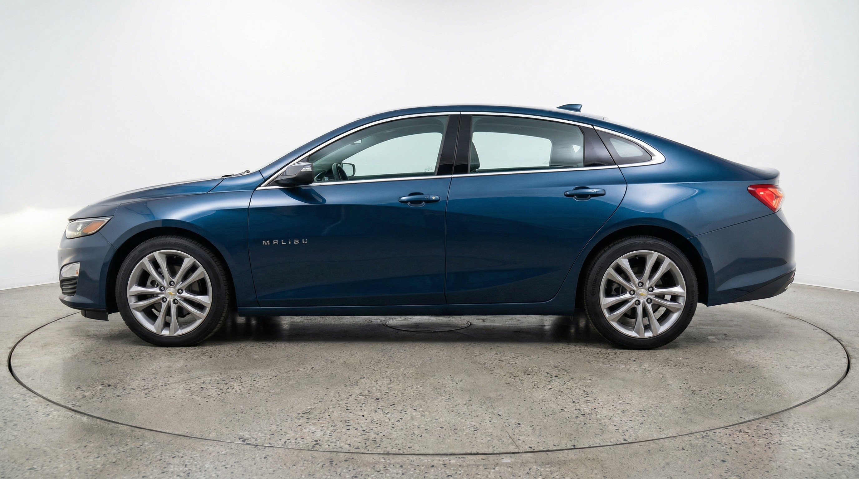 Used 2024 Chevrolet Malibu LT image 5
