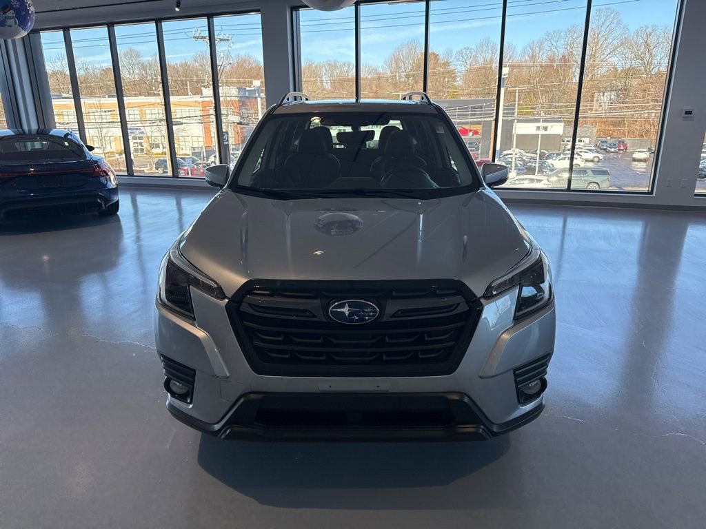 Used 2023 Subaru Forester Limited image 2