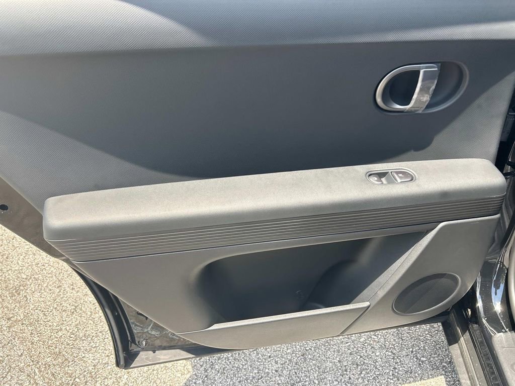 New 2025 Hyundai Ioniq 5 SEL image 21