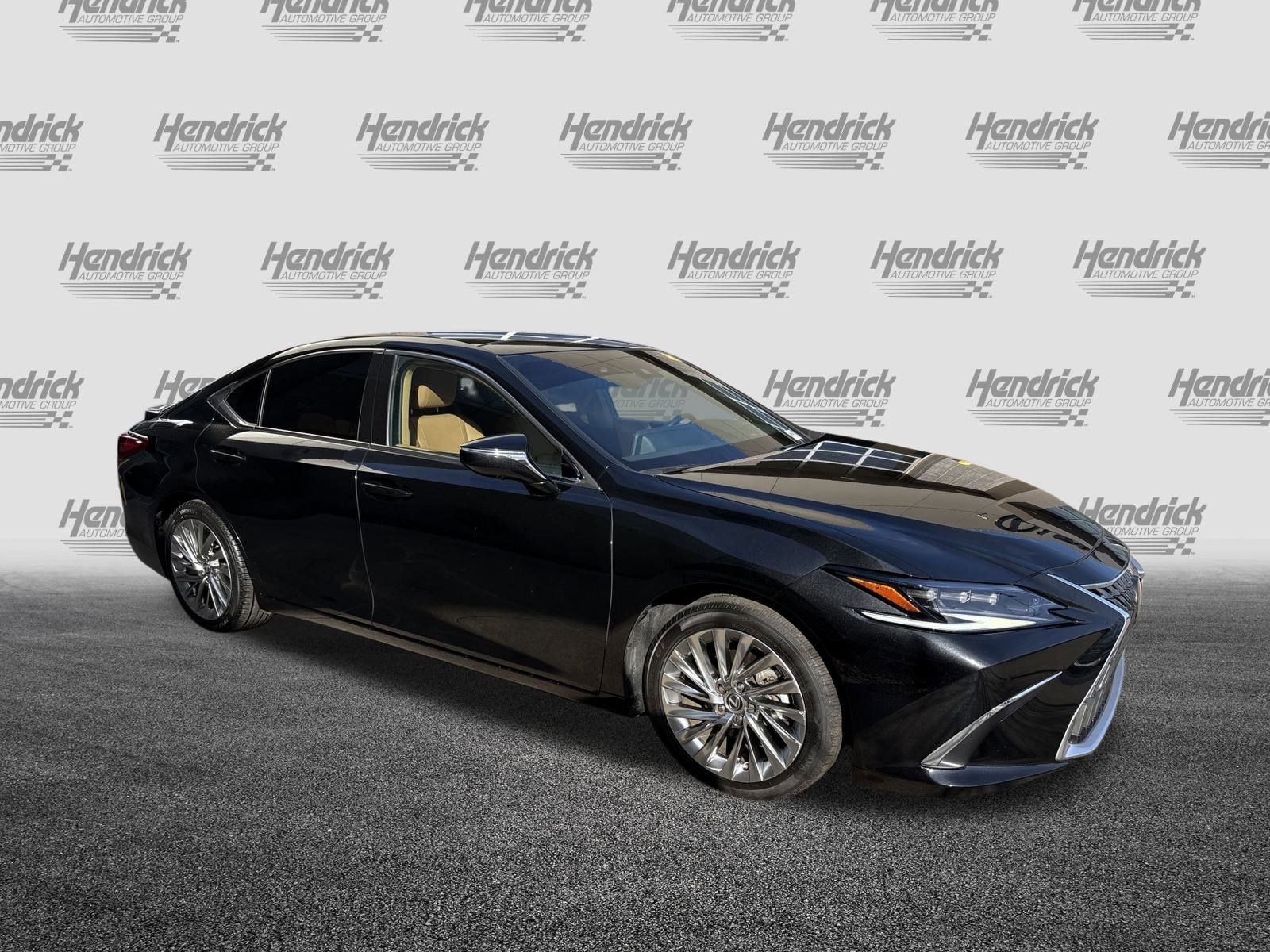 Used 2023 Lexus ES 350 Ultra Luxury image 2