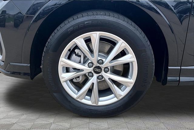 Used 2023 Audi Q3 2.0T Premium Plus w/ Premium Plus Package AWD/4WD image 8