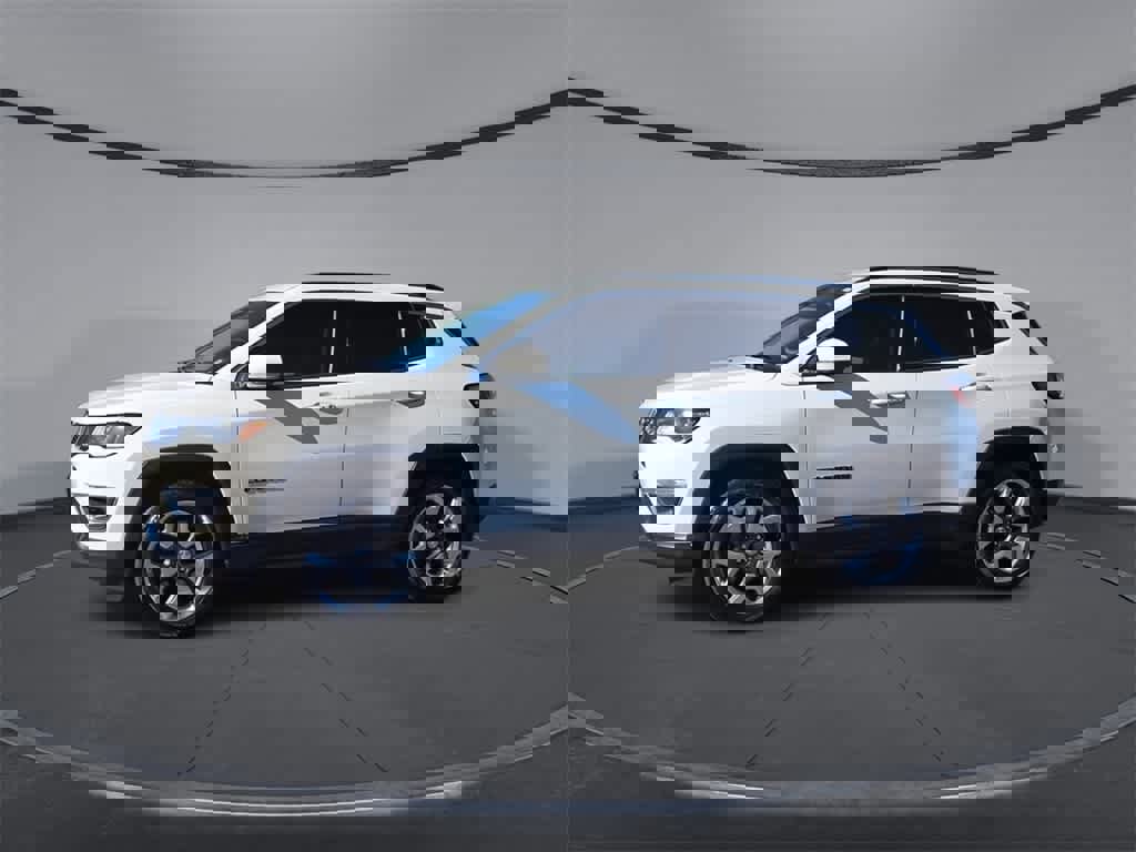 Used 2018 Jeep Compass Limited w/ Navigation Group image 4