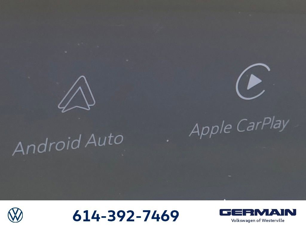 Used 2025 Cadillac XT4 Sport w/ Cold Weather Package image 28