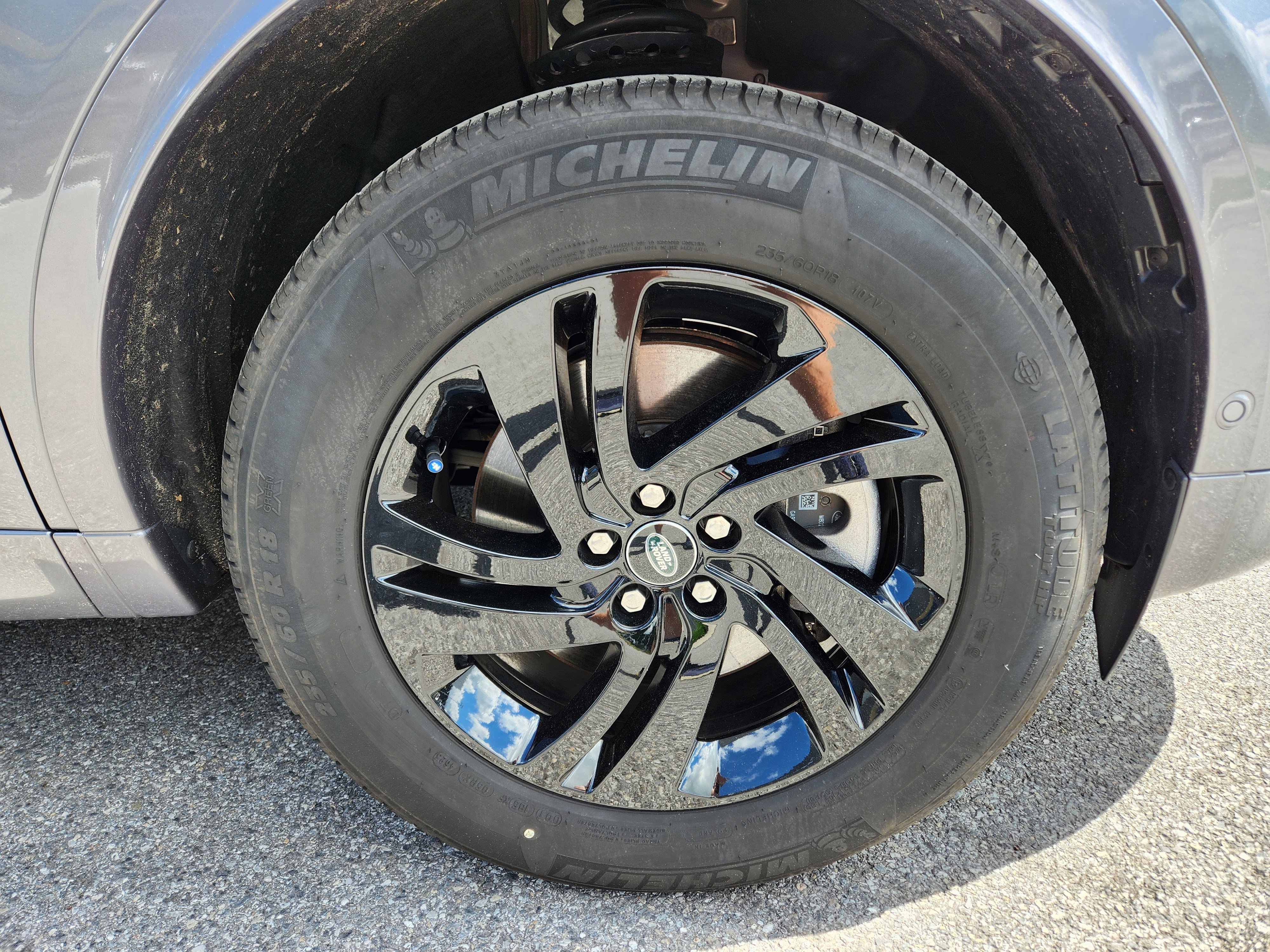 Certified 2024 Land Rover Discovery Sport S image 7