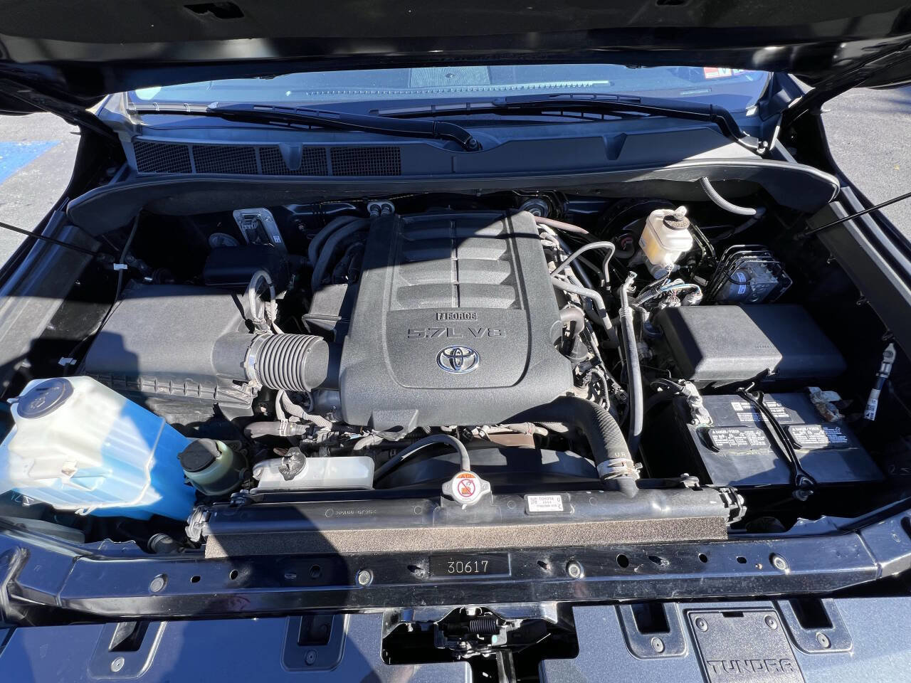 Used 2020 Toyota Tundra Platinum image 34