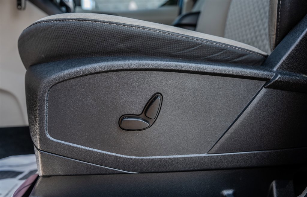 Used 2019 Ford Transit Connect XLT image 27