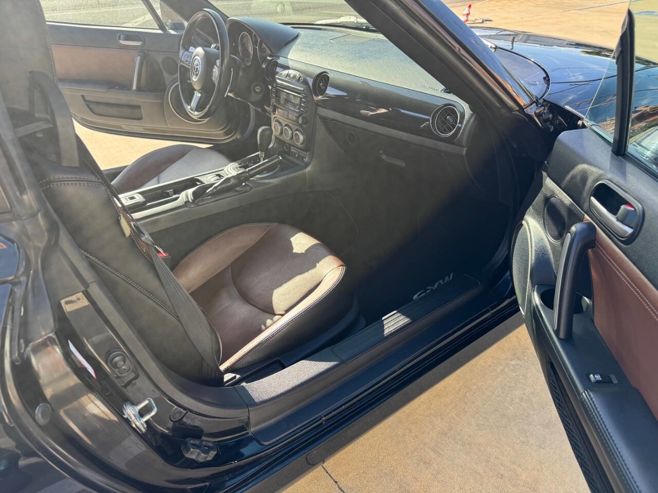 Used 2015 MAZDA MX-5 Miata Grand Touring RWD image 10