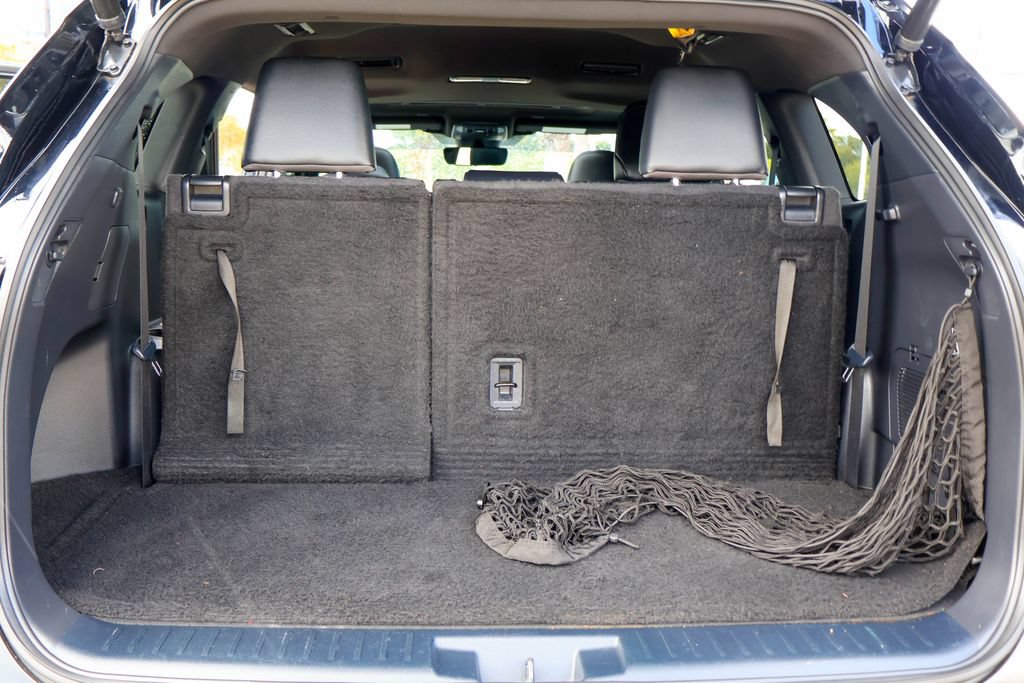 Used 2023 Toyota Highlander XSE FWD image 30