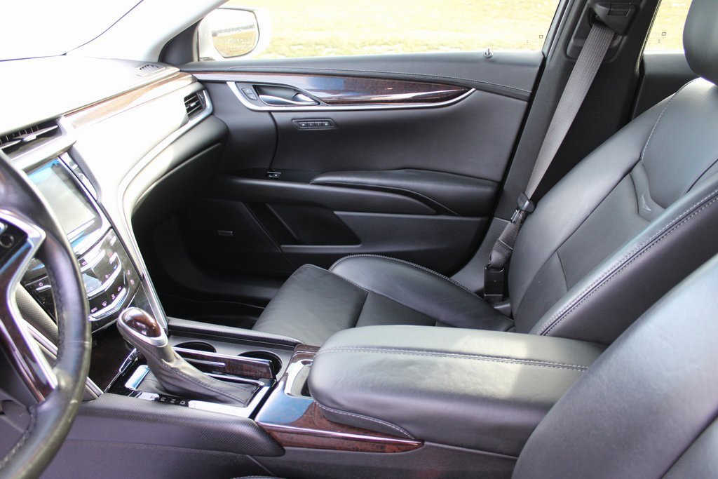 Used 2016 Cadillac XTS Luxury image 12