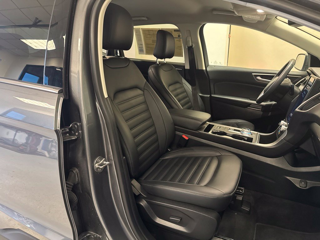 Used 2024 Ford Edge SEL w/ Convenience Package AWD/4WD image 28