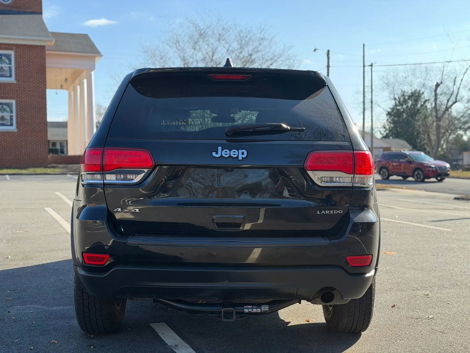 Used 2018 Jeep Grand Cherokee Laredo AWD/4WD image 5