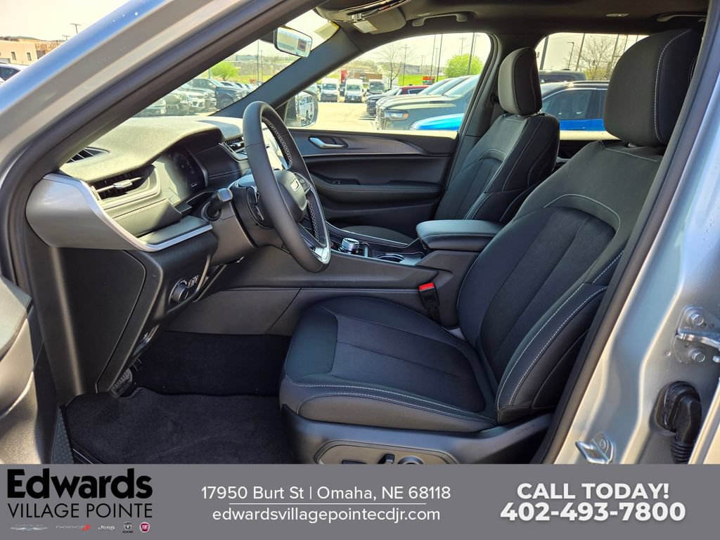 New 2026 Jeep Grand Cherokee L Laredo AWD/4WD image 13
