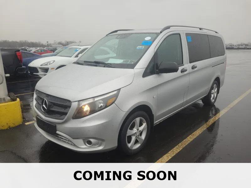 Used 2016 Mercedes-Benz Metris Passenger image 1