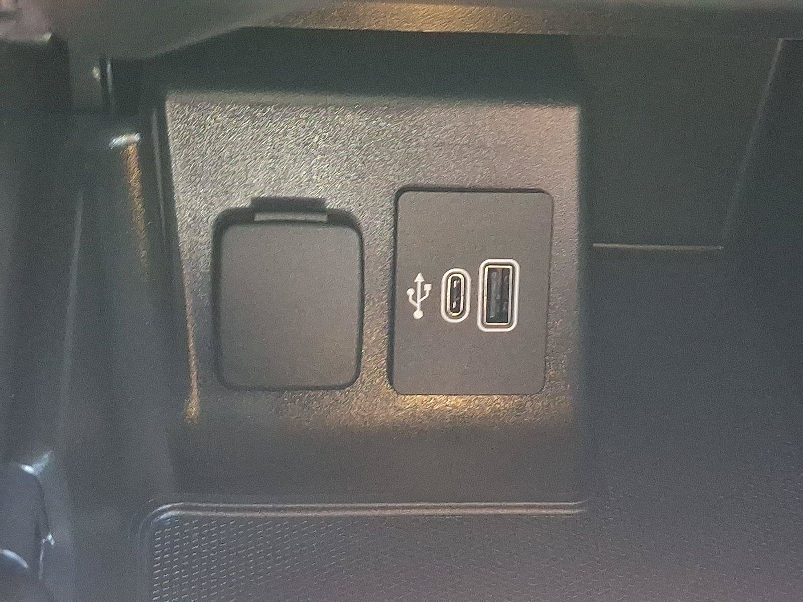 Certified 2025 Ford Explorer Active AWD/4WD image 23