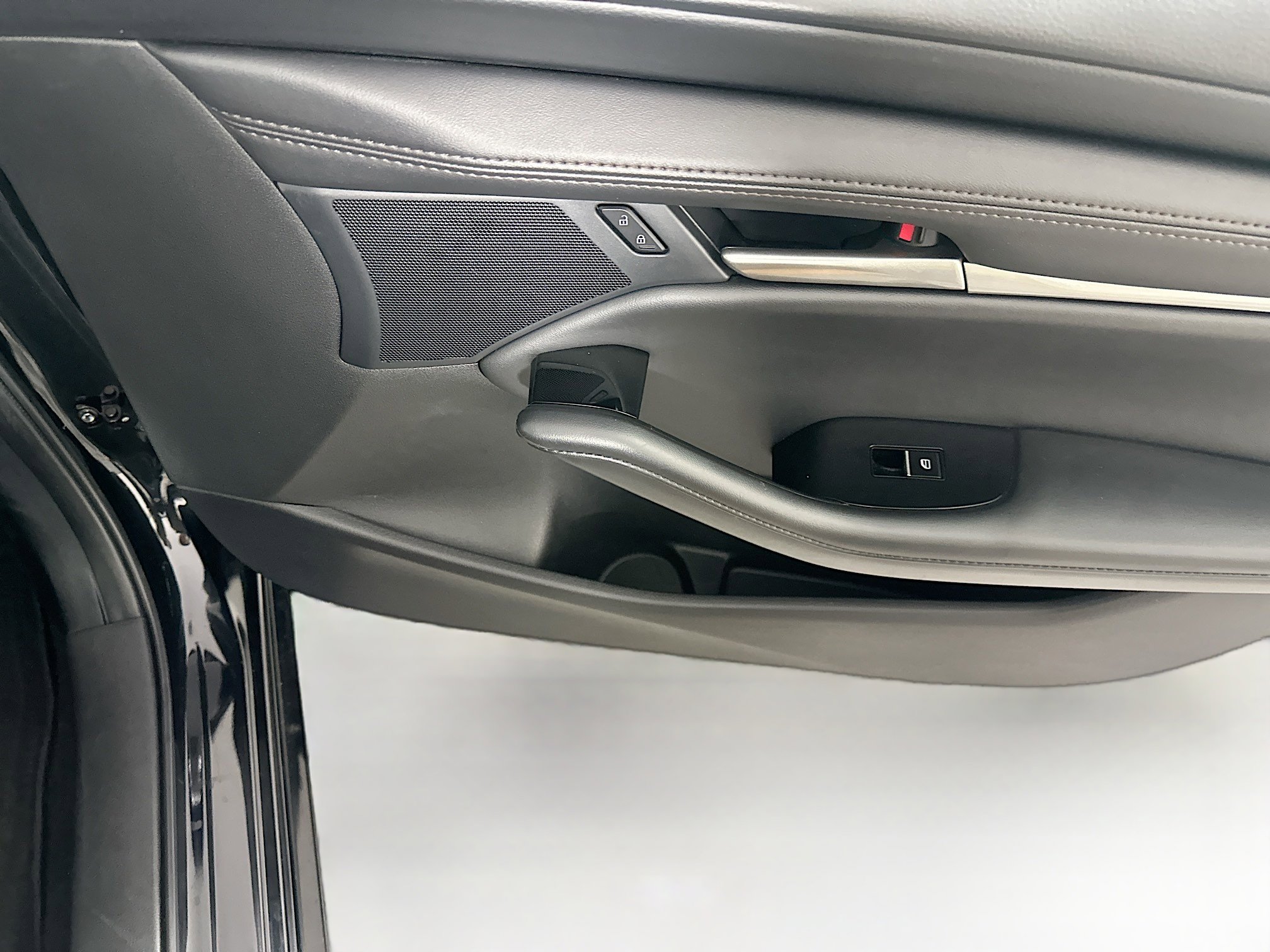 Used 2024 MAZDA MAZDA3 s image 30