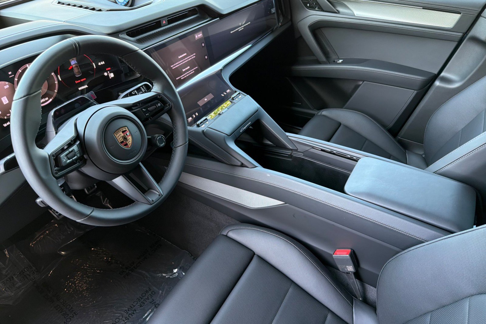 Used 2026 Porsche Cayenne Electric Coupe AWD/4WD image 4