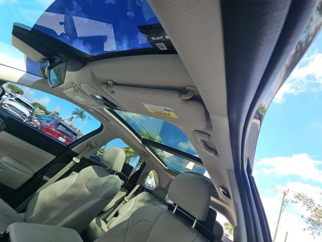 Used 2022 Kia Sorento EX w/ Panoramic Sunroof Package FWD image 12