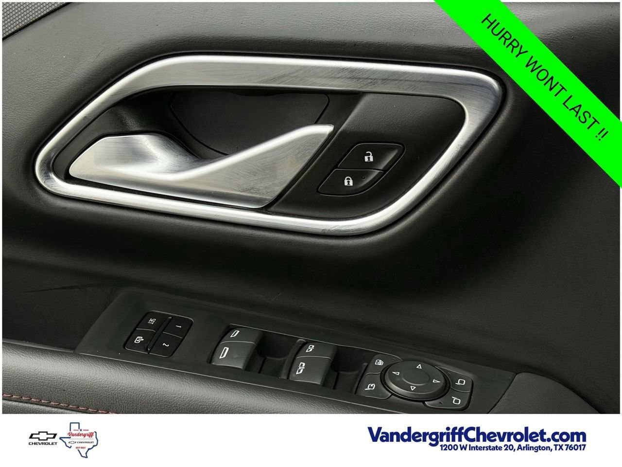 Certified 2024 Chevrolet Suburban RST w/ Luxury Package AWD/4WD image 19