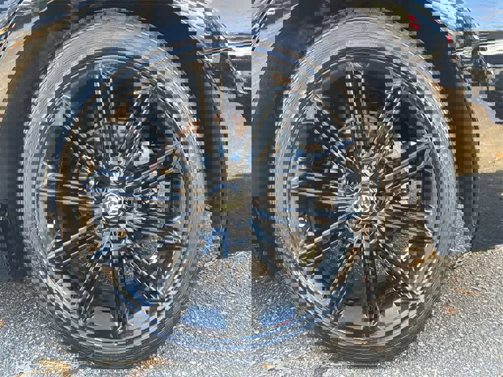 Used 2021 Toyota Avalon XSE image 9