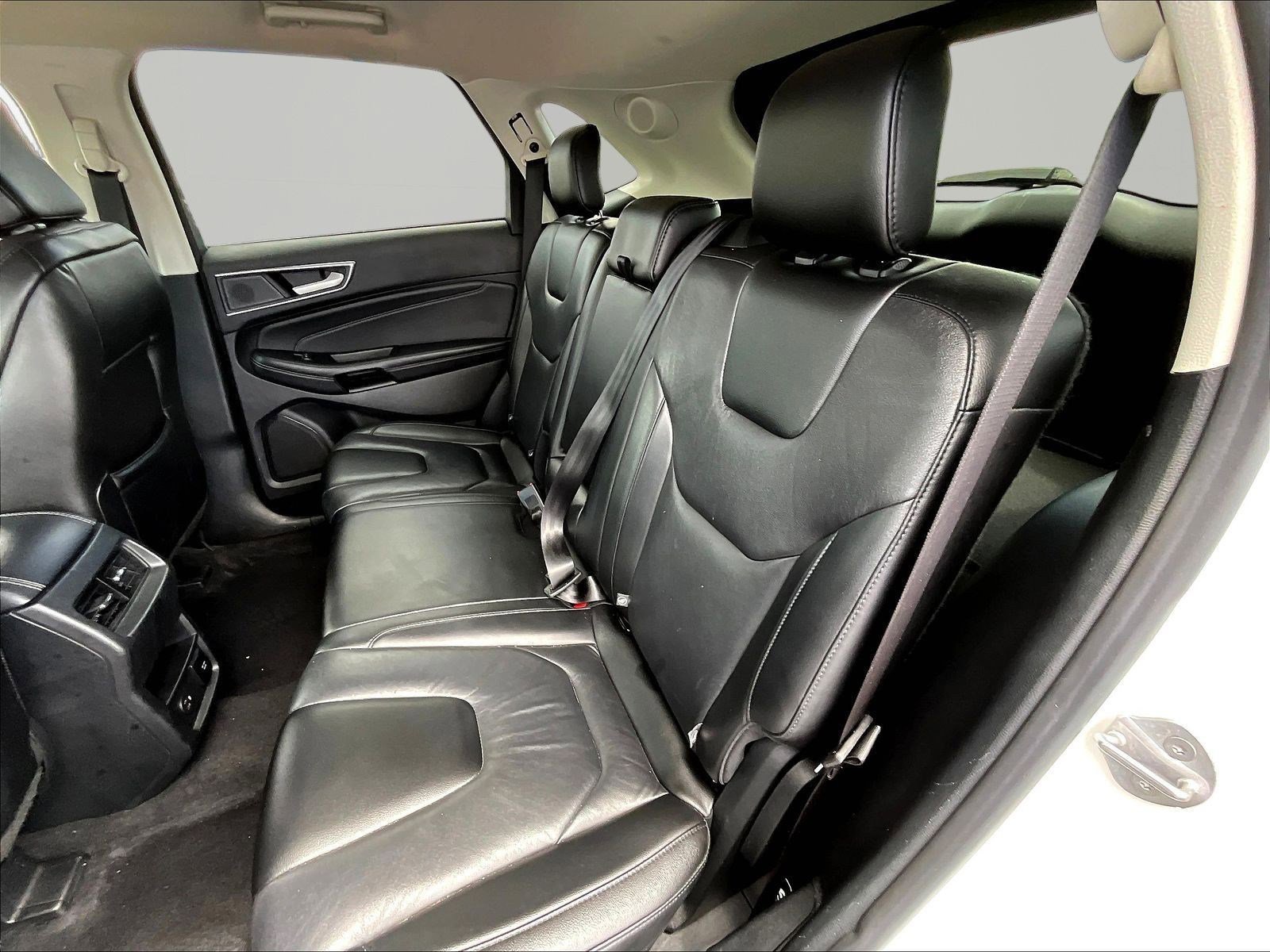 Used 2021 Ford Edge Titanium AWD/4WD image 22
