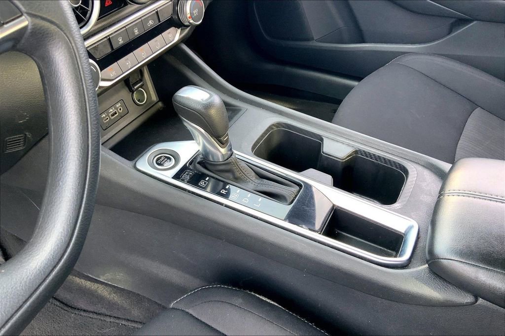 Used 2024 Nissan Sentra SV image 13