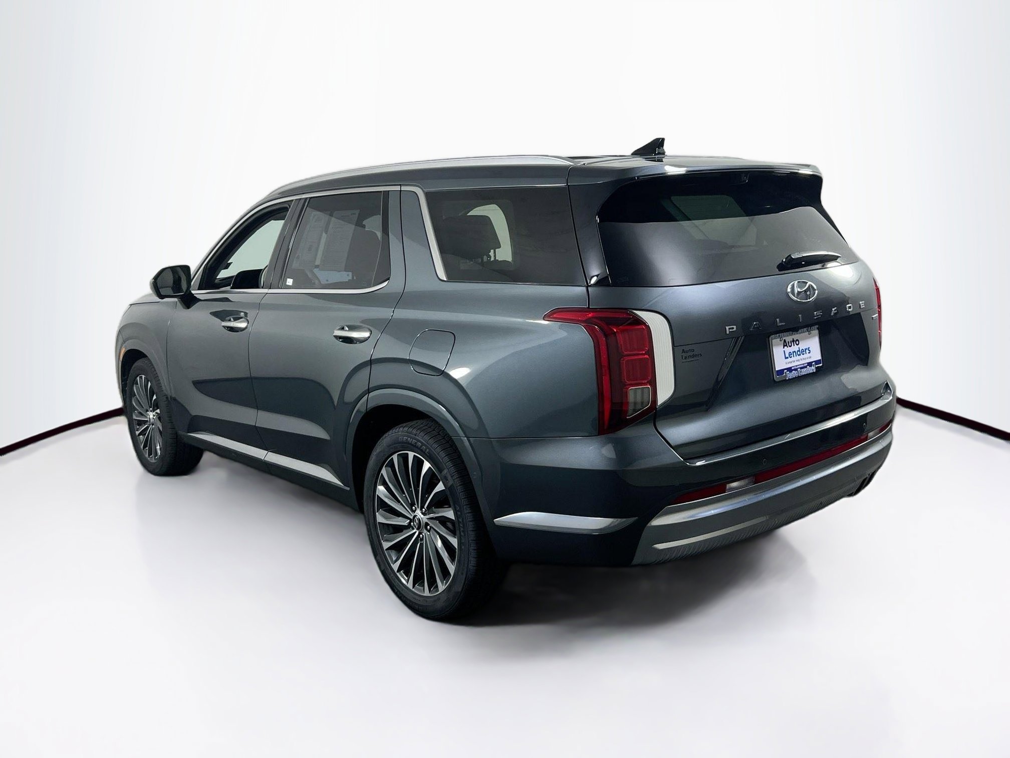 Used 2023 Hyundai Palisade Calligraphy image 7