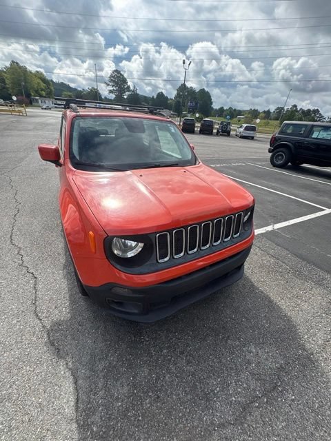Used 2016 Jeep Renegade Latitude FWD image 7
