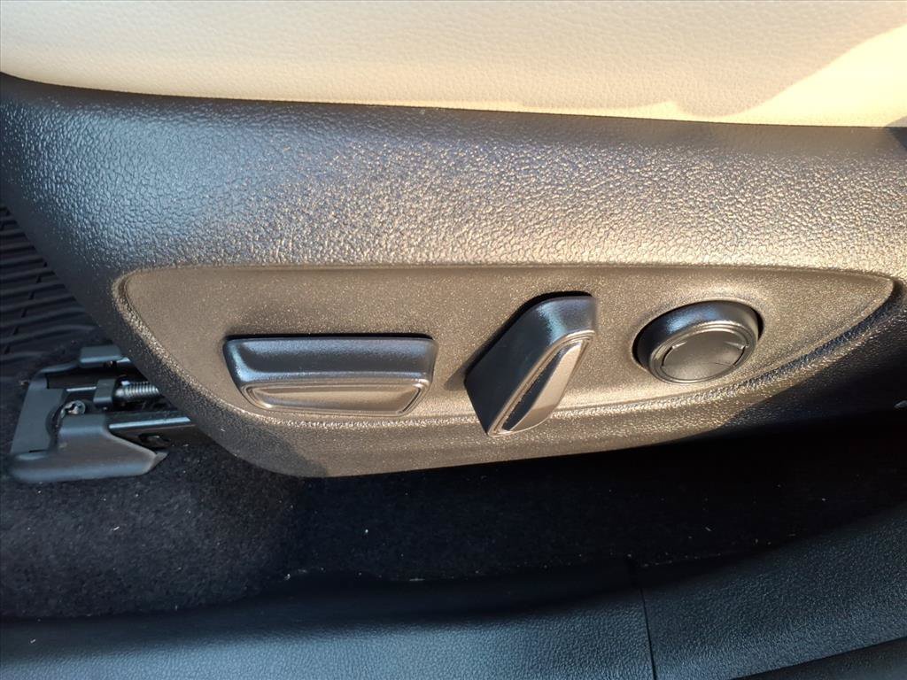 Used 2024 Toyota Grand Highlander AWD image 26