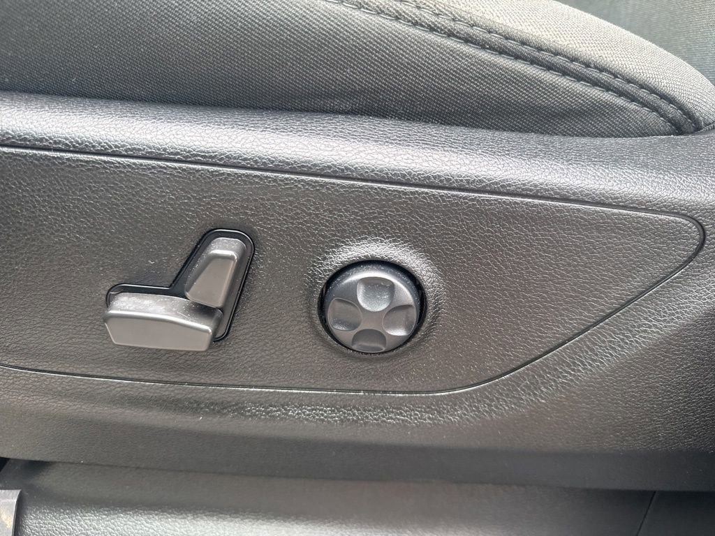 Used 2021 RAM 1500 Big Horn AWD/4WD image 17