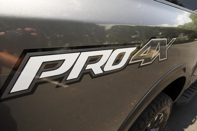 Used 2021 Nissan Titan PRO-4X w/ Pro-4x Convenience Package AWD/4WD image 45
