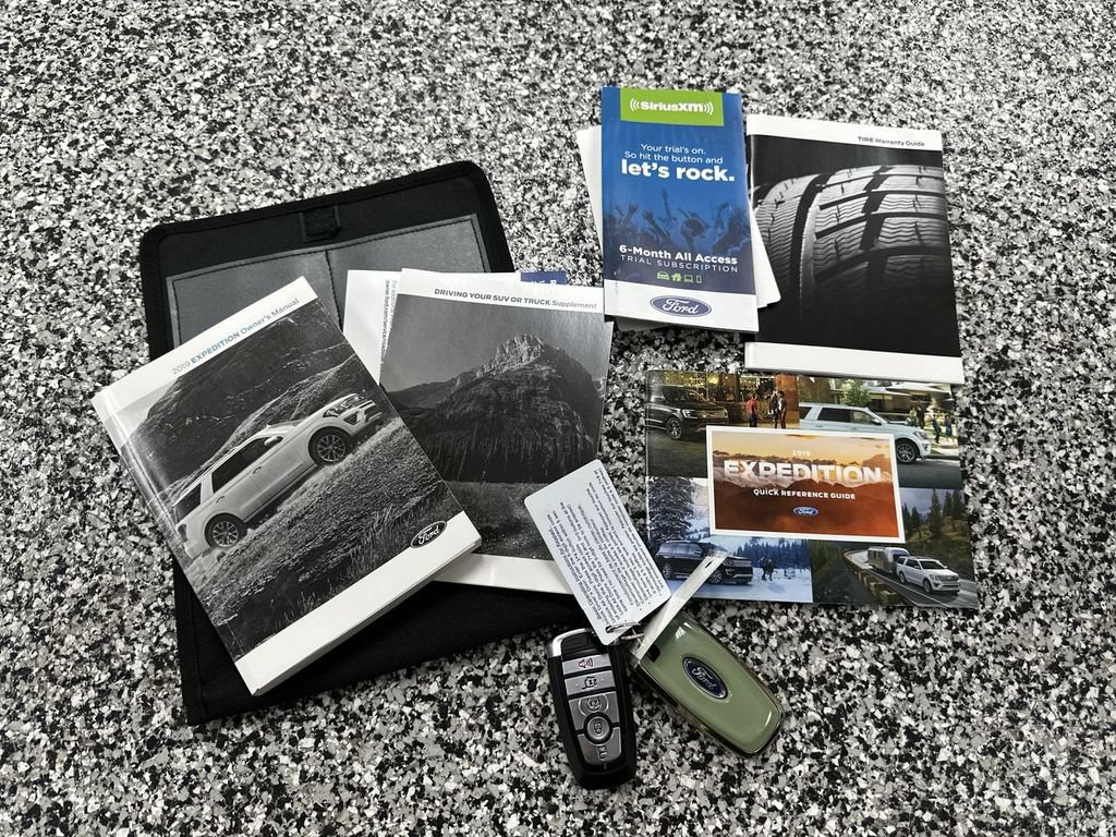 Used 2019 Ford Expedition Max XLT w/ Equipment Group 202A AWD/4WD image 22