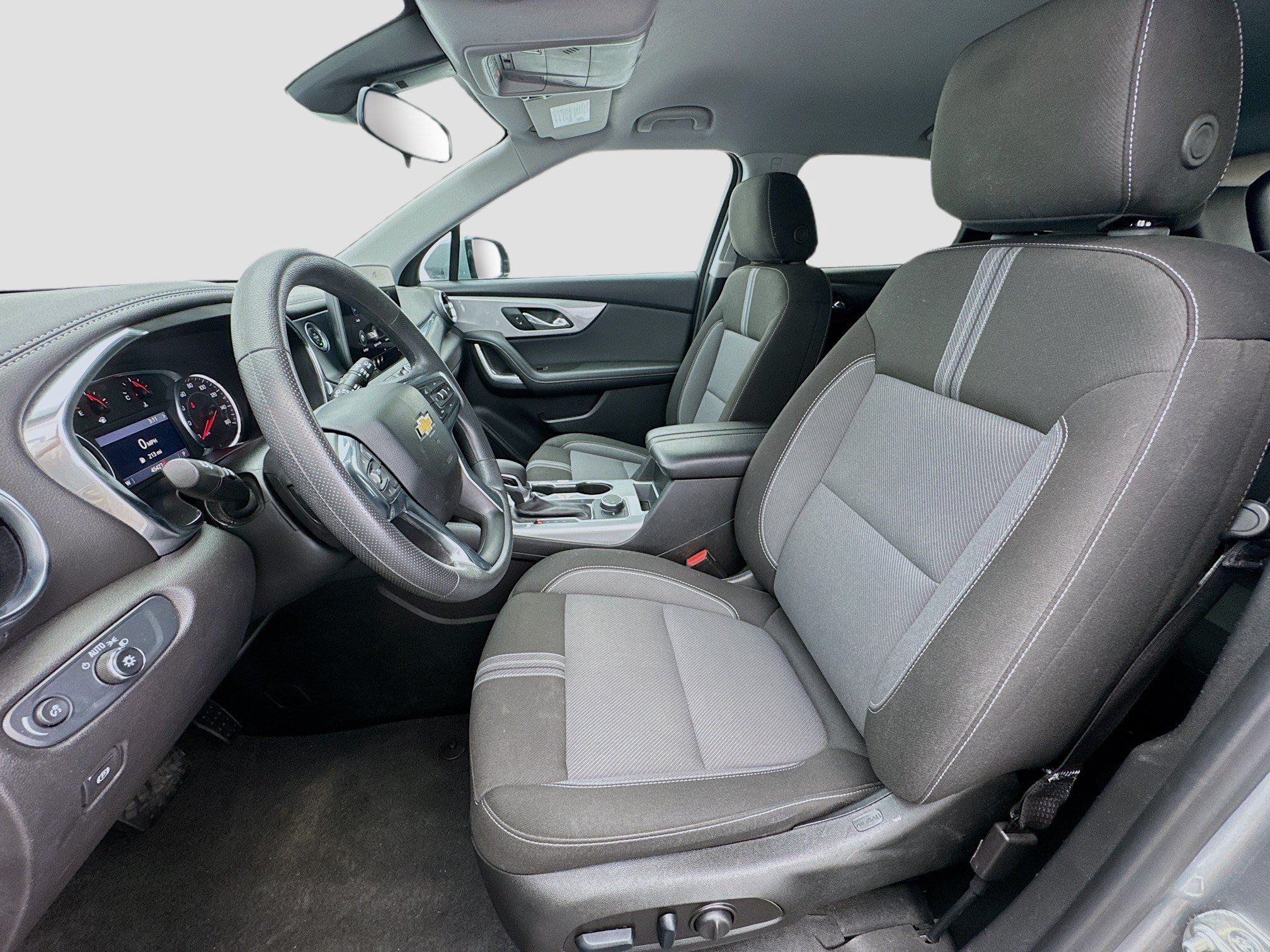 Used 2025 Chevrolet Blazer LT FWD image 13