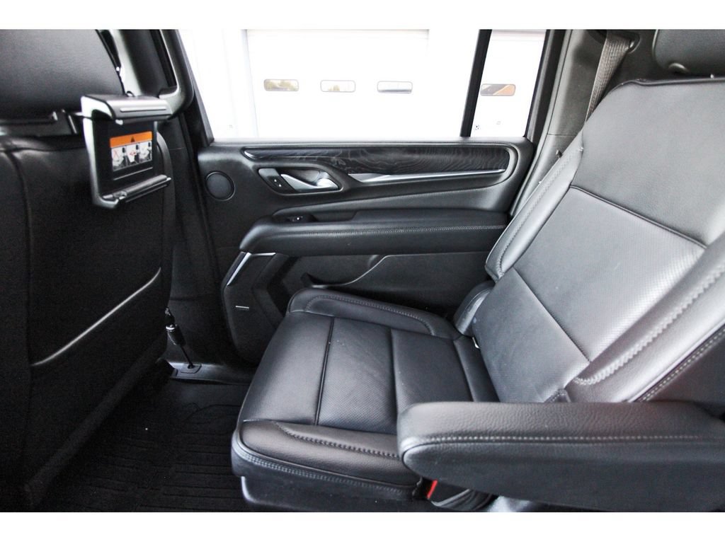Used 2021 GMC Yukon XL Denali w/ LPO, Illumination Package AWD/4WD image 12
