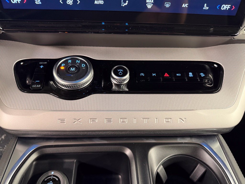 New 2027 Ford Expedition Active AWD/4WD image 14