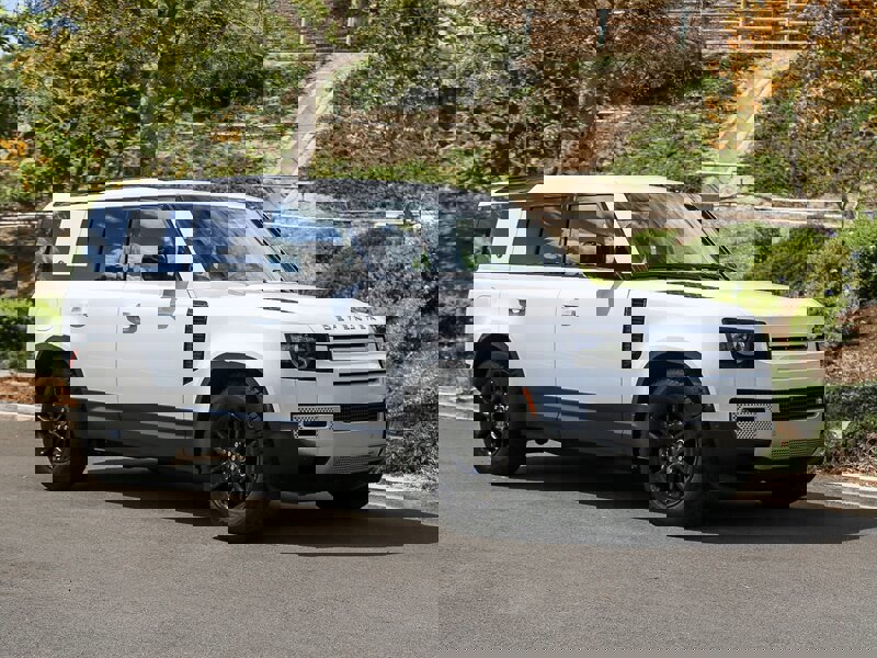 Used 2024 Land Rover Defender 110 S image 8