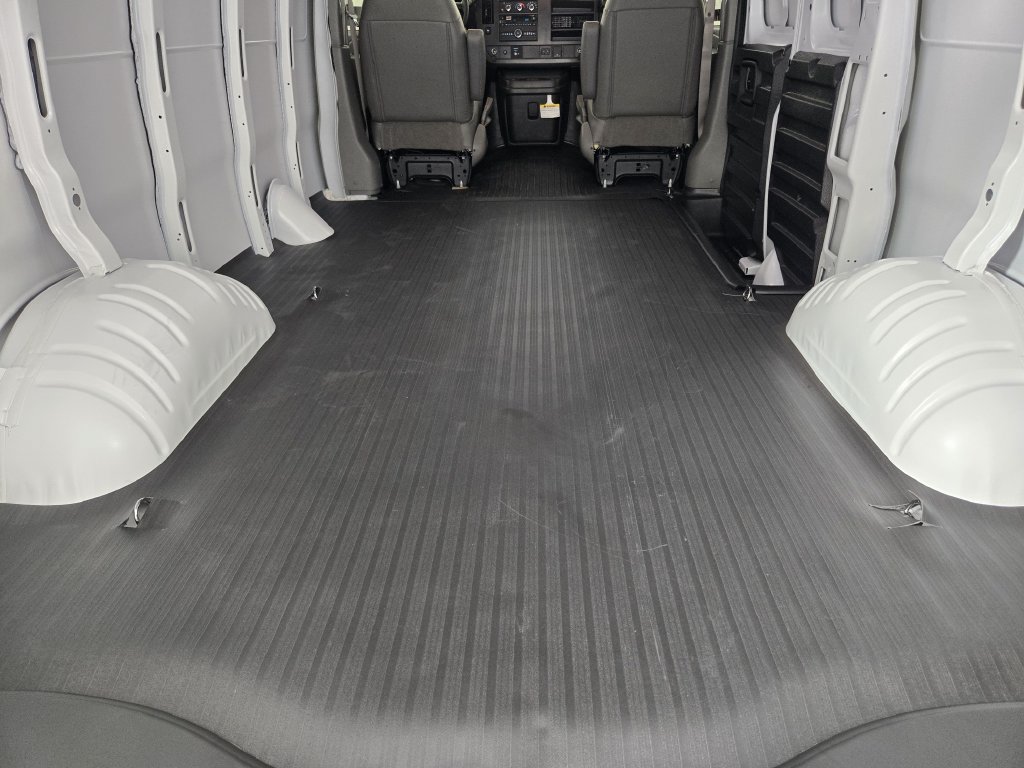 New 2026 Chevrolet Express 2500 w/ Communications Package RWD image 36