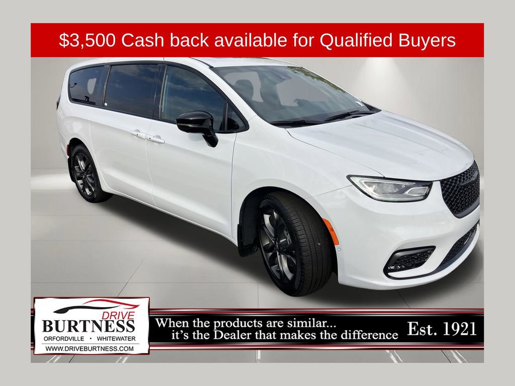 New 2026 Chrysler Pacifica Select image 1