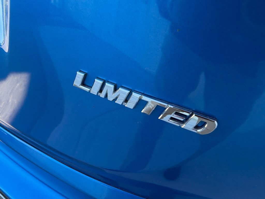 Used 2017 Toyota RAV4 Limited w/ Carpet Mat Package image 10