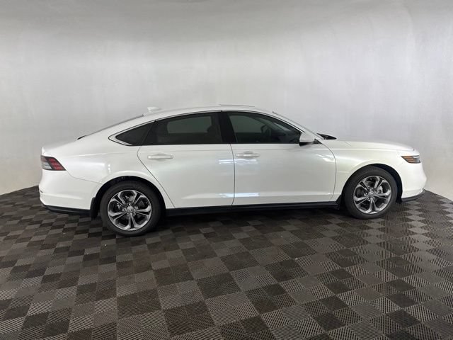 Used 2024 Honda Accord EX image 4